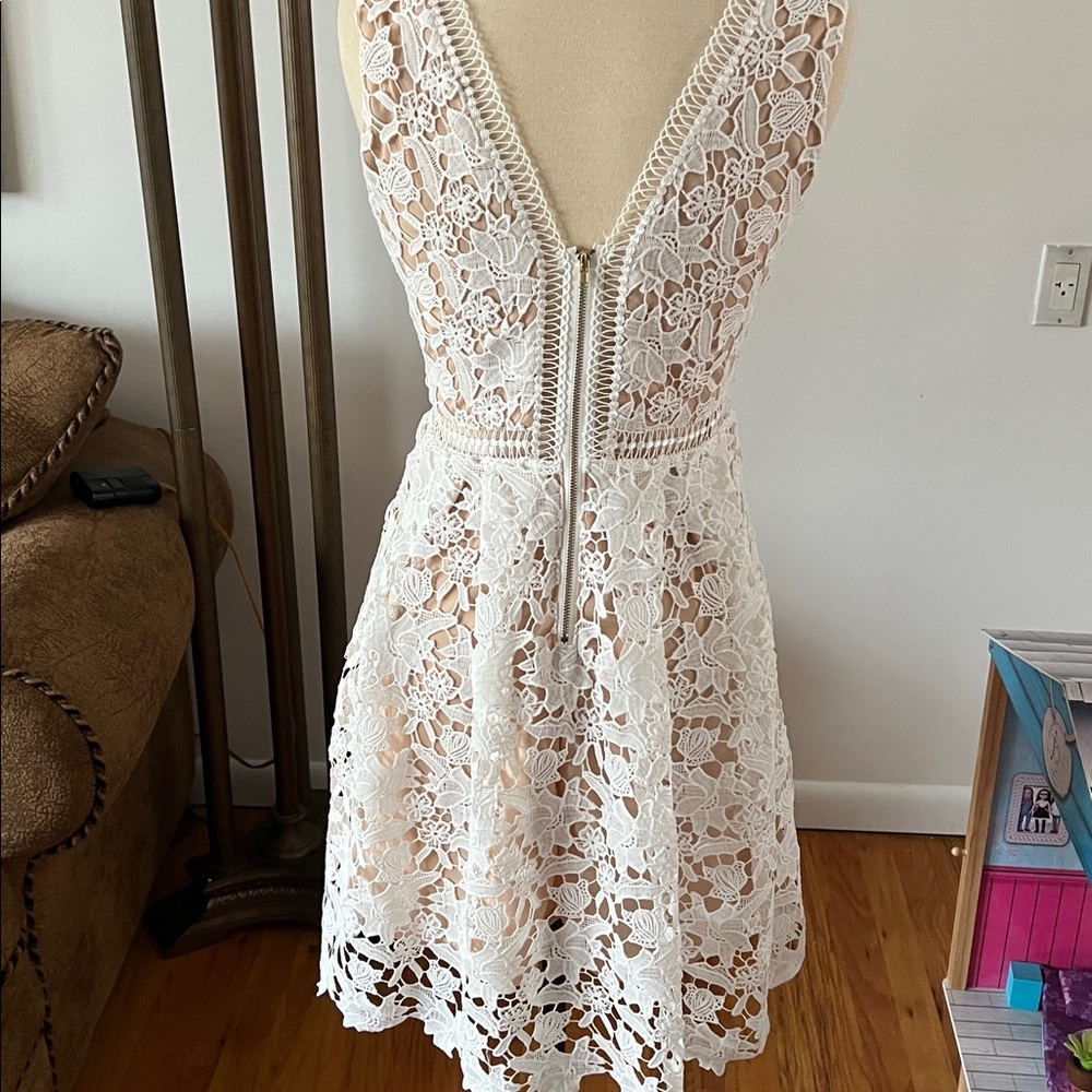 Alya White Lace Mini Dress NWOT - Picture 6 of 7